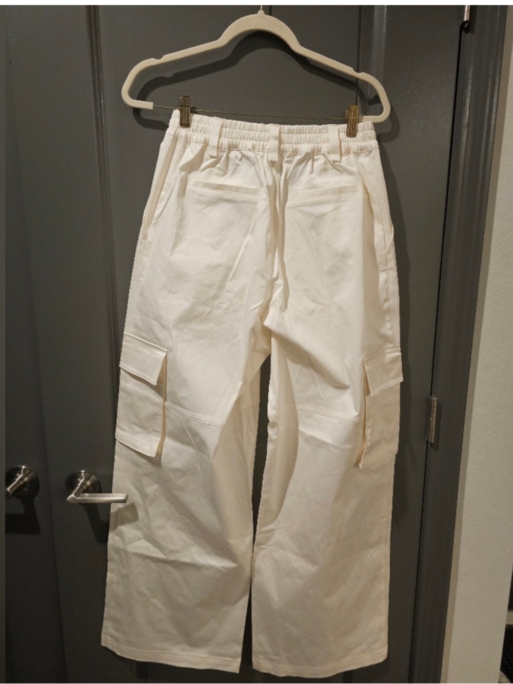 ALO White Cargo Pants with Elastic Waist